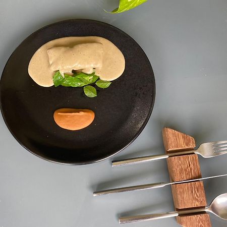 Hotel Makaaba Eco-Boutique 巴卡拉尔 外观 照片 A plate of food prepared by a culinary artist