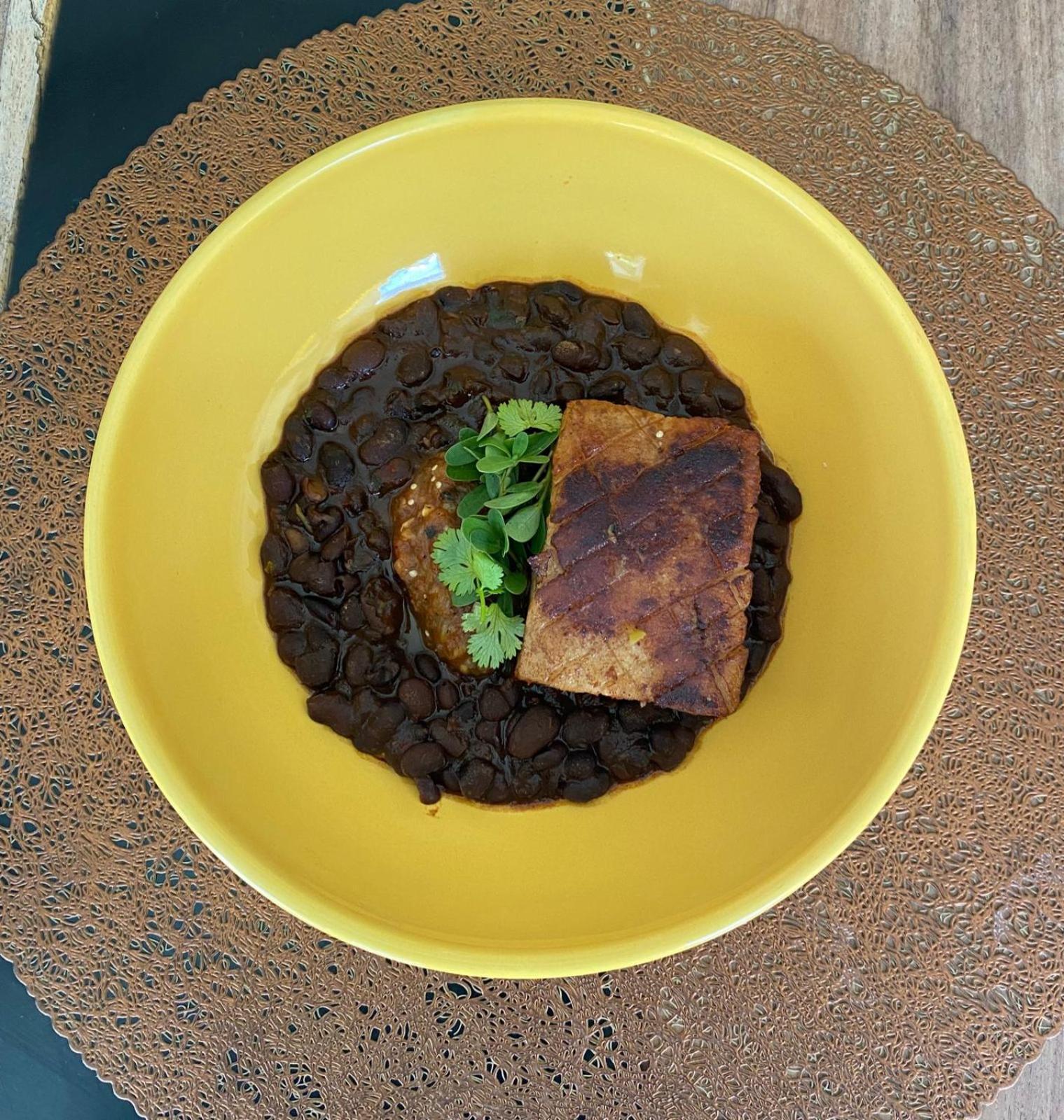 Hotel Makaaba Eco-Boutique 巴卡拉尔 外观 照片 Black bean soup with tofu